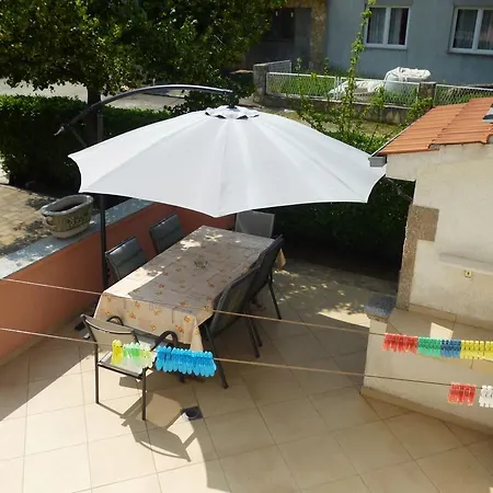 Pjer Apartament Starigrad Paklenica