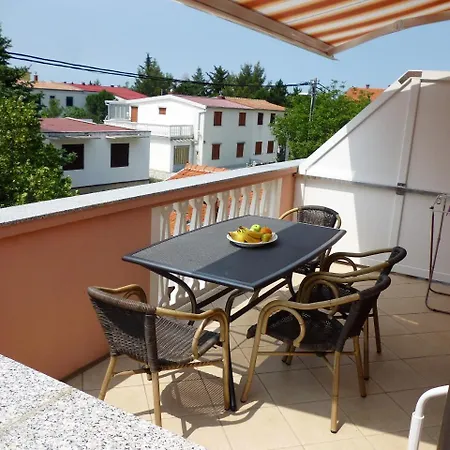 Apartament Pjer *