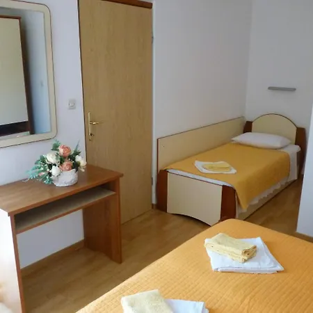 Pjer Apartament Starigrad Paklenica