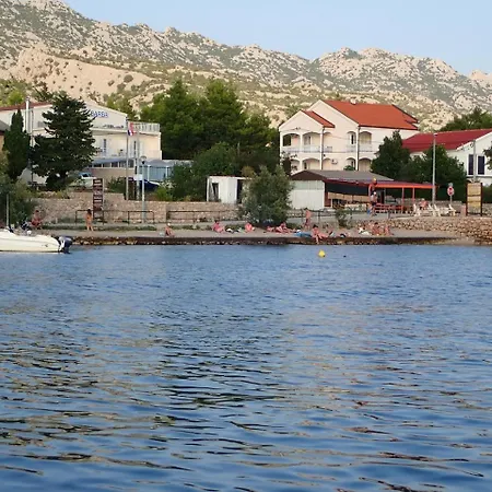 Apartament Pjer *