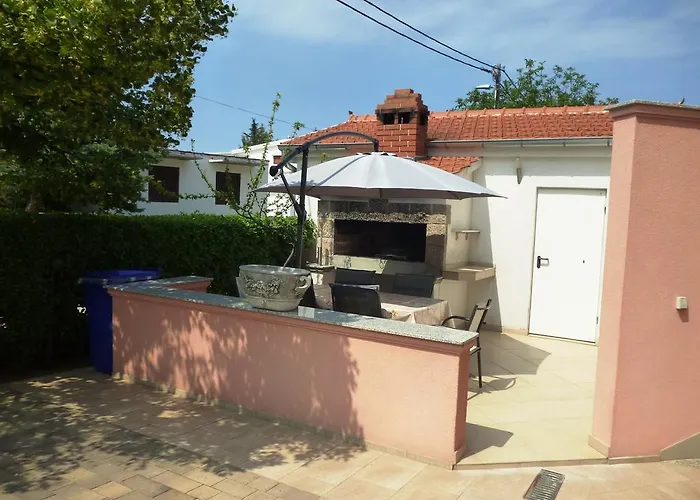 Apartament Pjer *