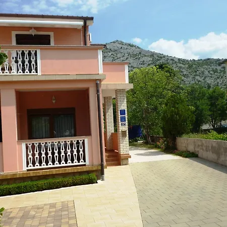 Pjer Starigrad Paklenica