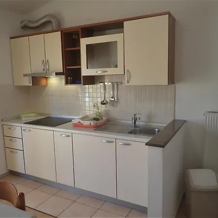 Apartment Pjer *