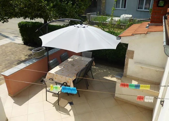 Pjer Lägenhet Starigrad Paklenica